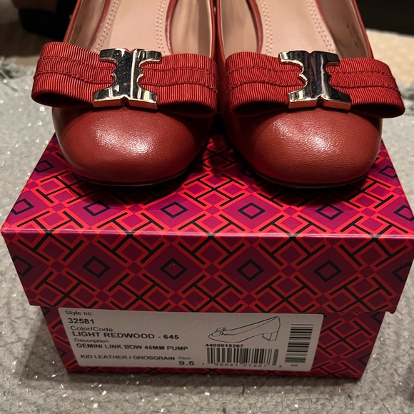 TORY BURCH PUMPS/HEELS - Picture 2 of 6